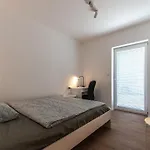 Vipavska House بيت شباب