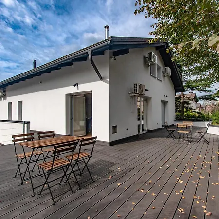 Vipavska House *