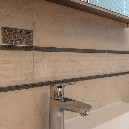 Vipavska House Ostello