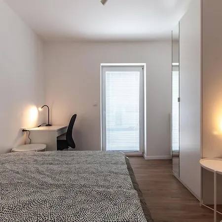 Vipavska House Хостел Любляна