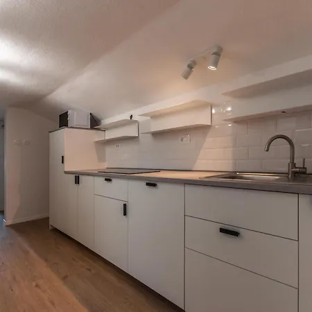 Vipavska House Ostello