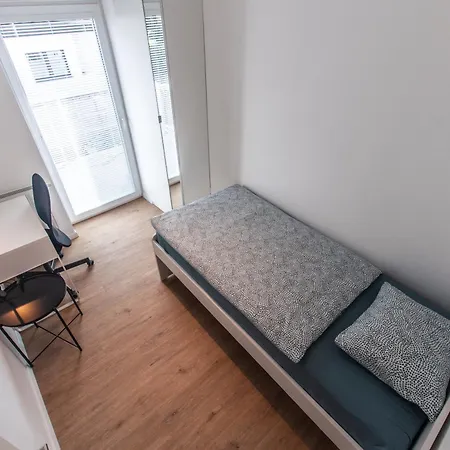 旅馆 Vipavska House