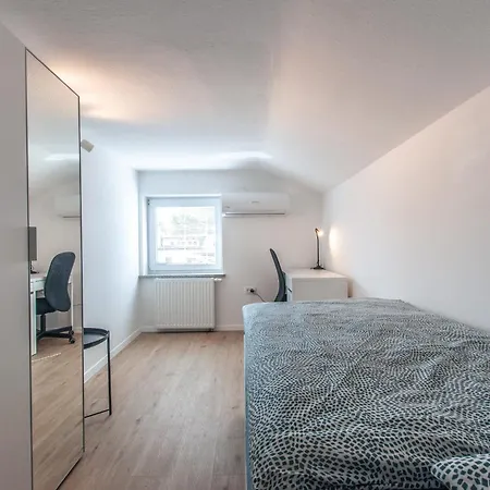 Хостел Vipavska House