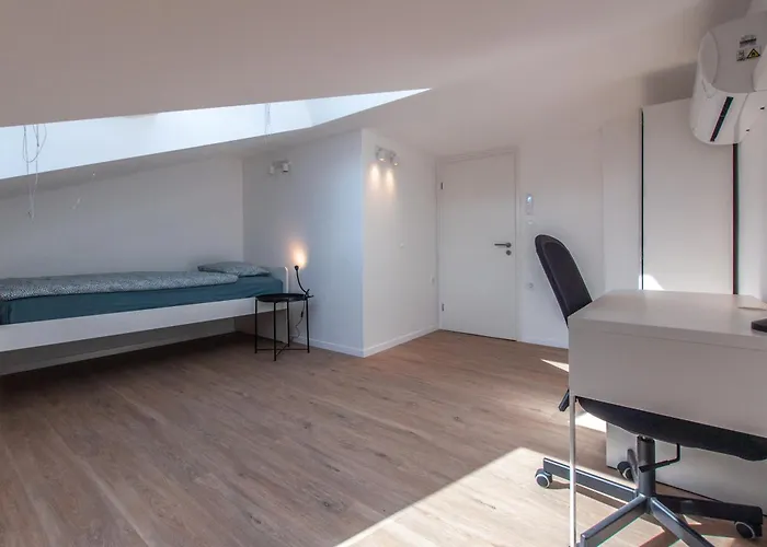 호스텔 Vipavska House *