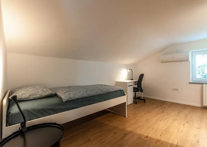 호스텔 Vipavska House *